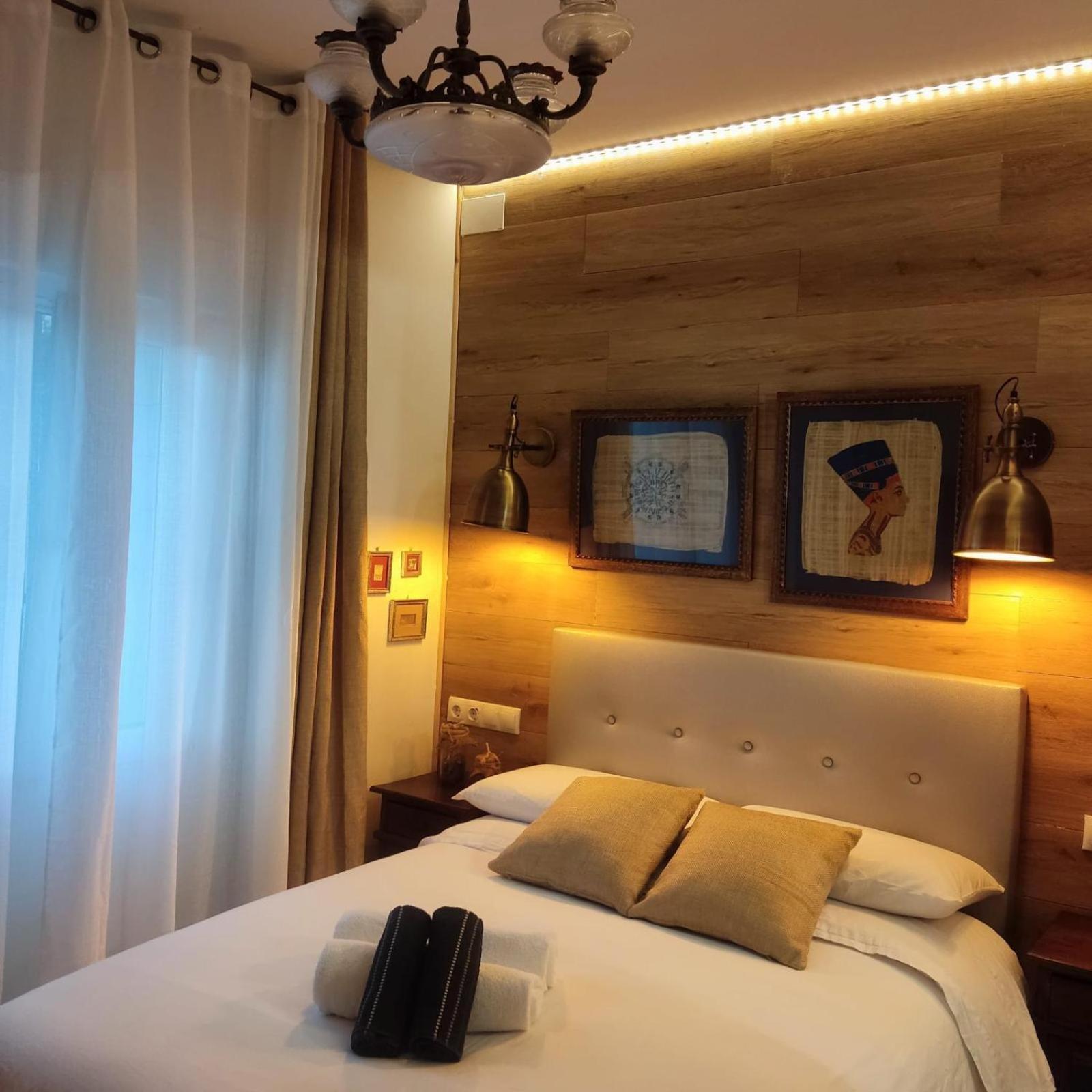 Private Rooms Barcelone Extérieur photo