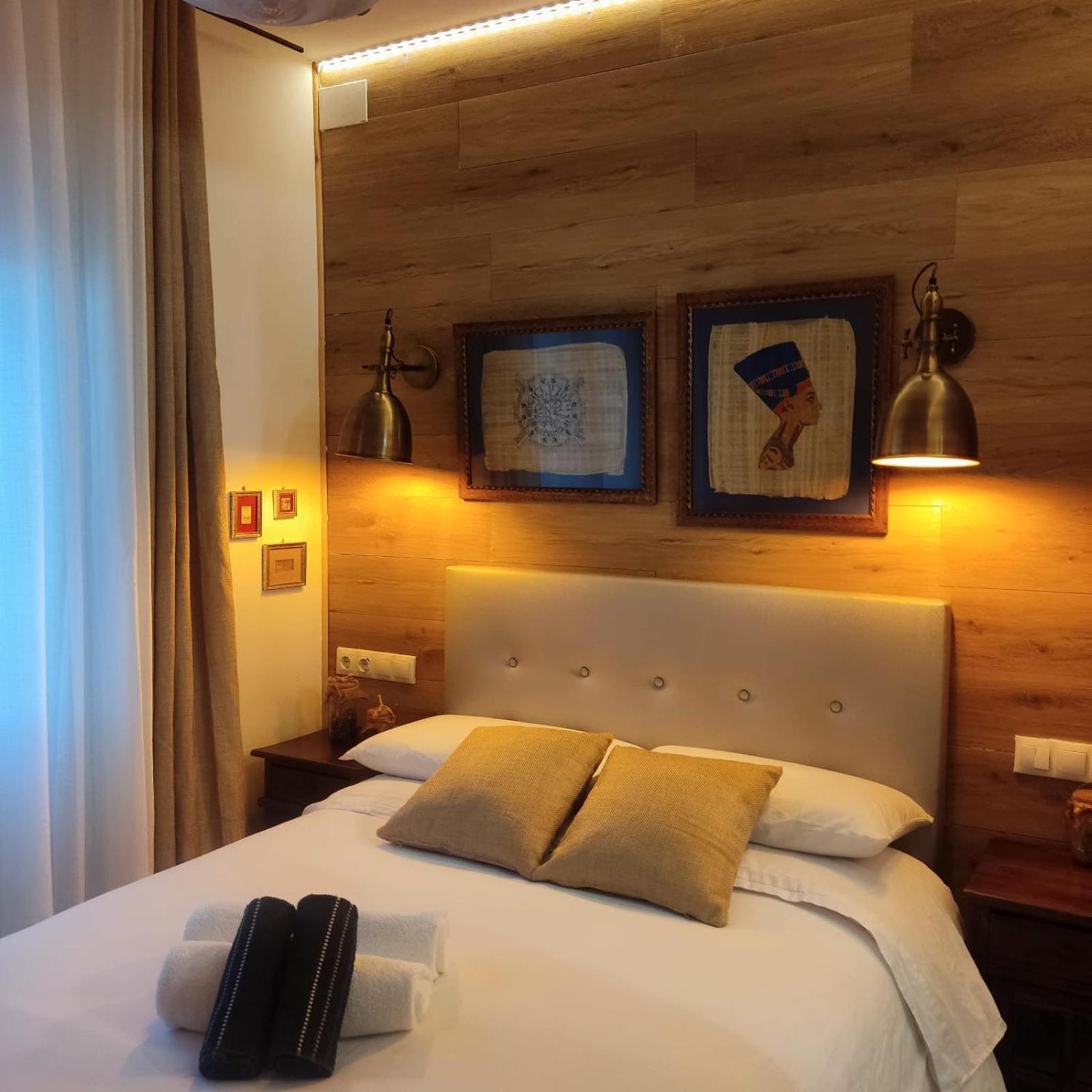 Private Rooms Barcelone Extérieur photo