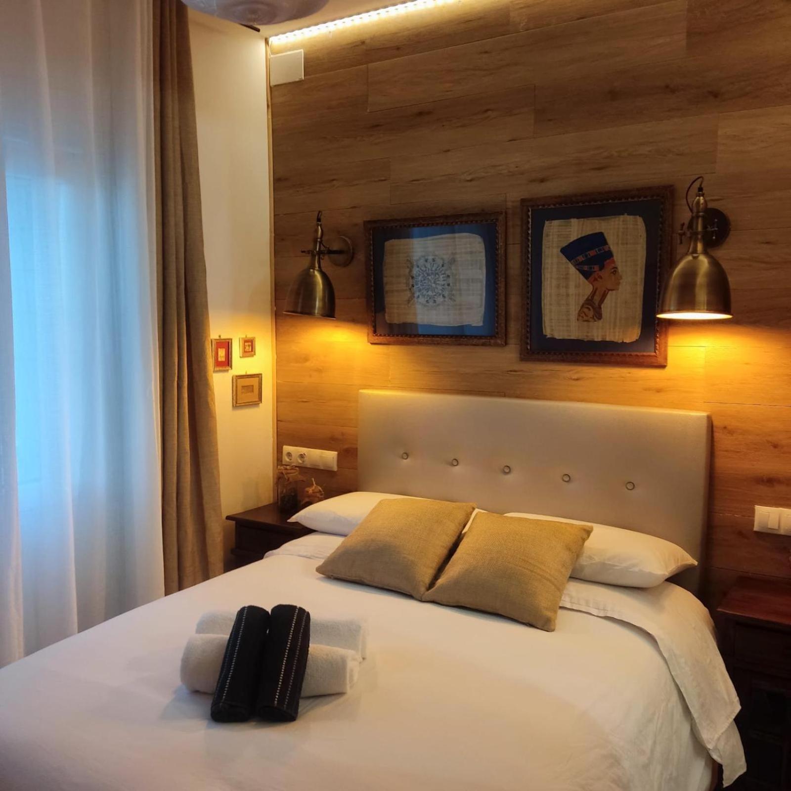 Private Rooms Barcelone Extérieur photo