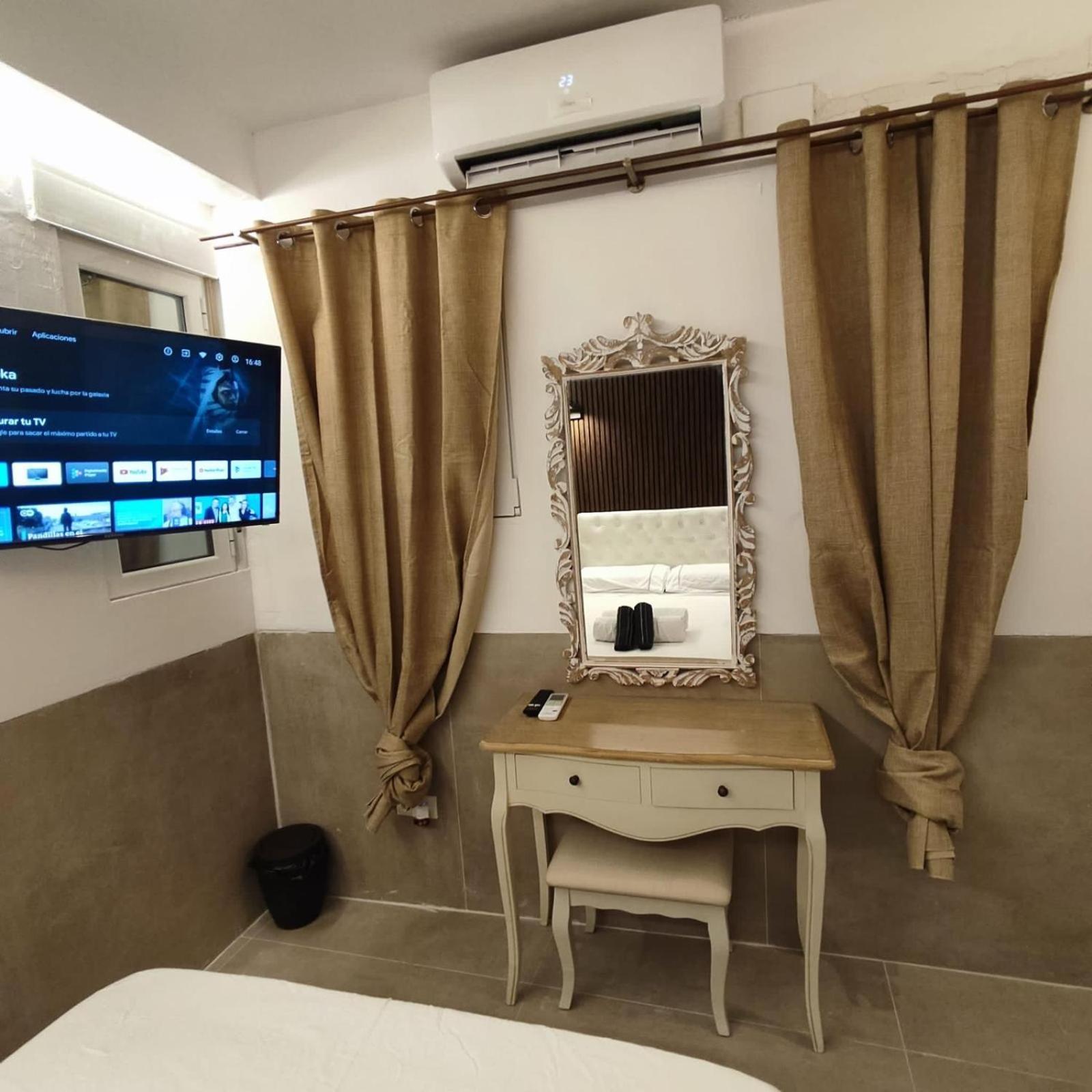 Private Rooms Barcelone Extérieur photo