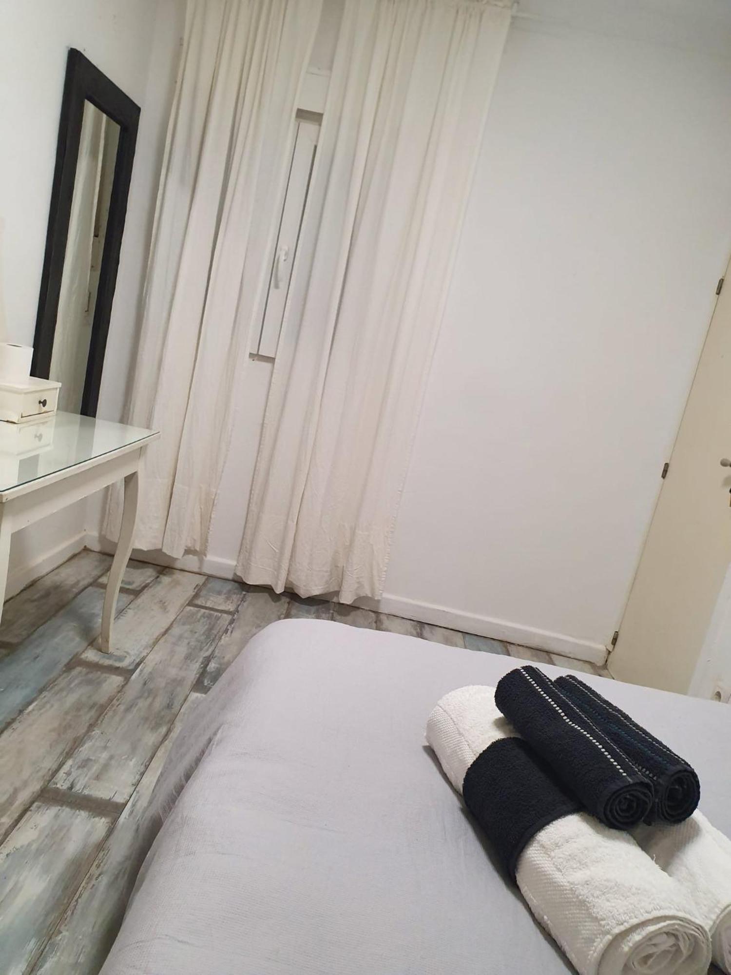 Private Rooms Barcelone Extérieur photo
